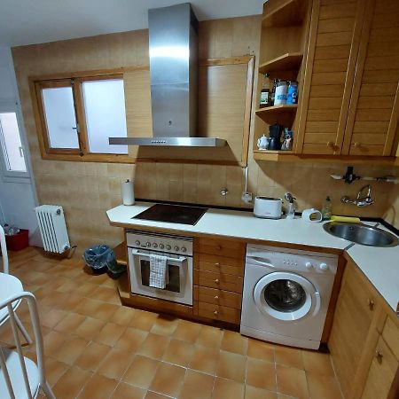 Piso Sencillo Y Acogedor Con Parking Gratuito Apartman Baranain Kültér fotó