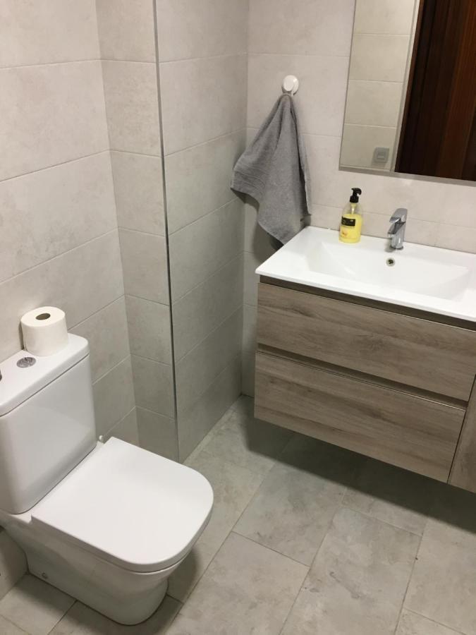 Piso Sencillo Y Acogedor Con Parking Gratuito Apartman Baranain Kültér fotó